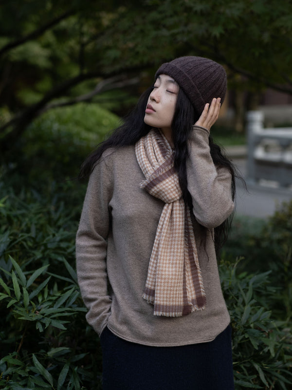 Oats & Rice Lightweight Tawny Houndstooth Scarf