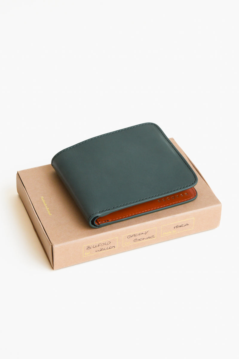 Escuyer Leather Billfold Wallet