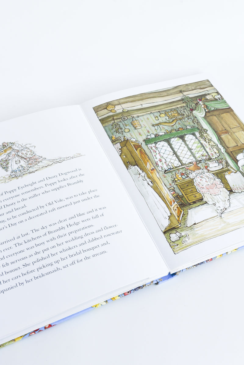 The Brambly Hedge Pop-Up Book: Jill Barklem