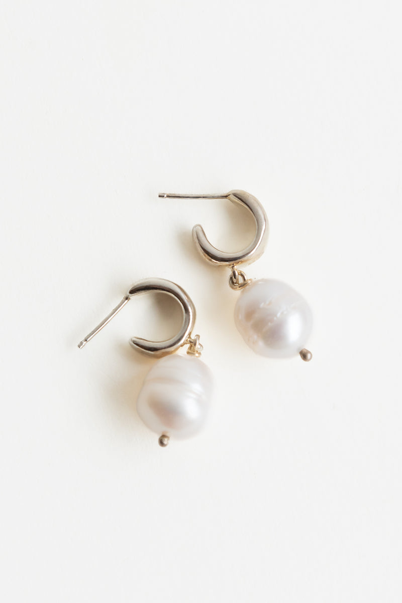 Amanda Hunt Cocoon Hoops with Pearls