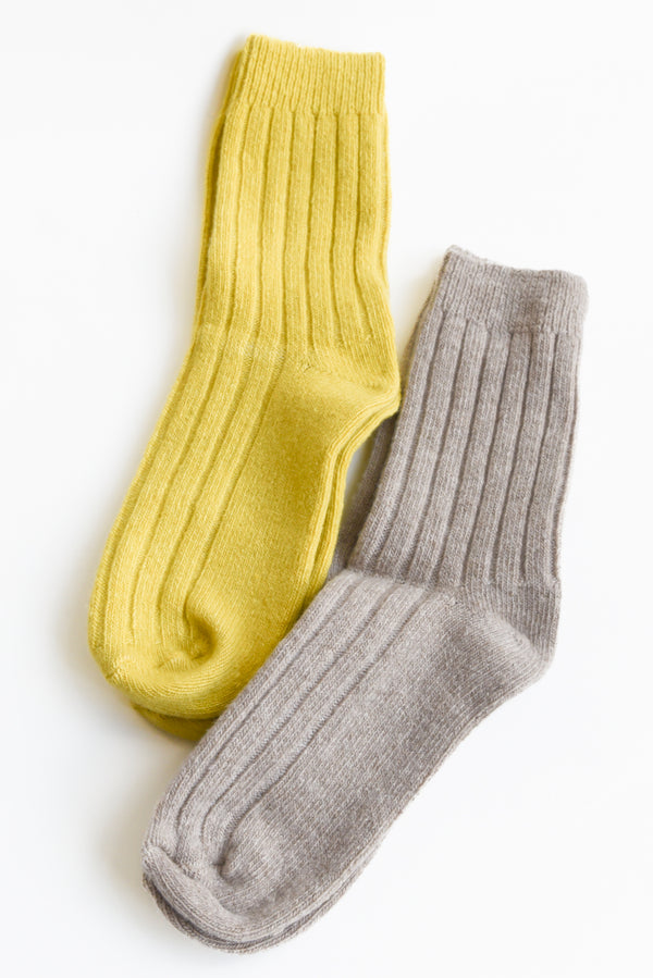 Escuyer Cashmere Ribbed Crew Socks