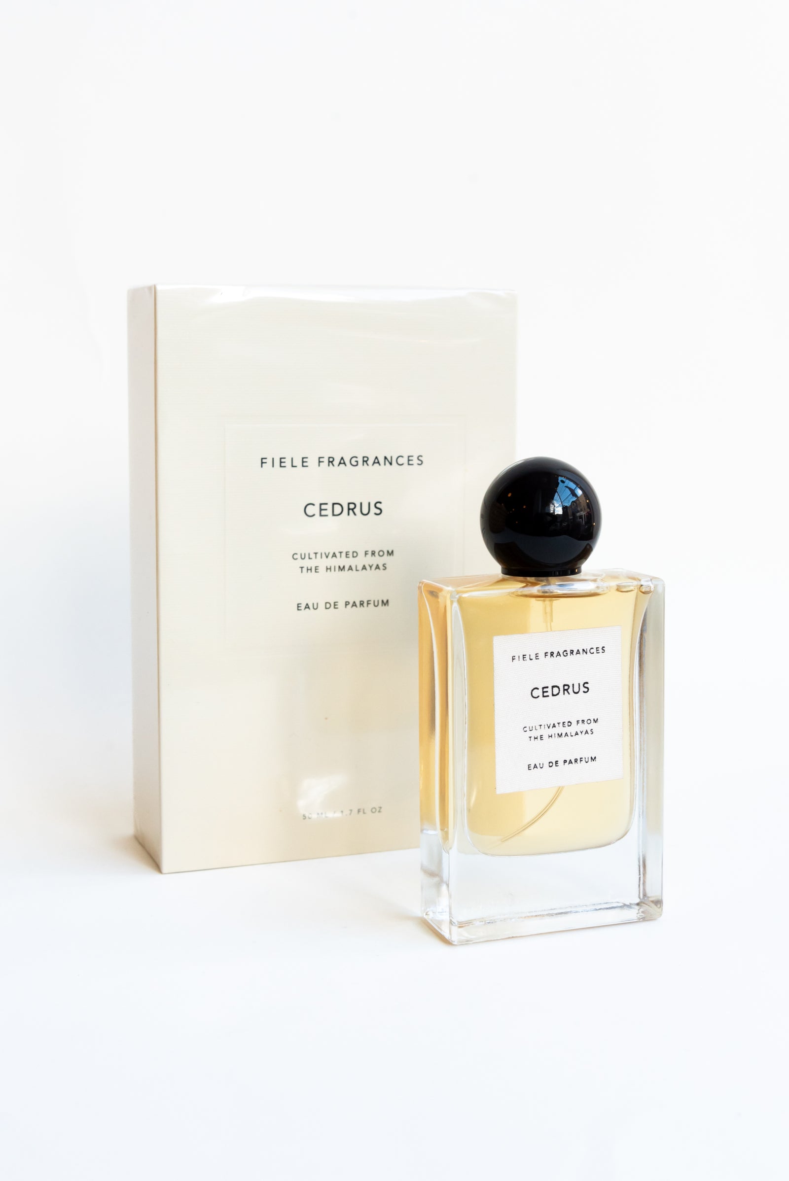 Fiele Fragrances – Moon and Arrow