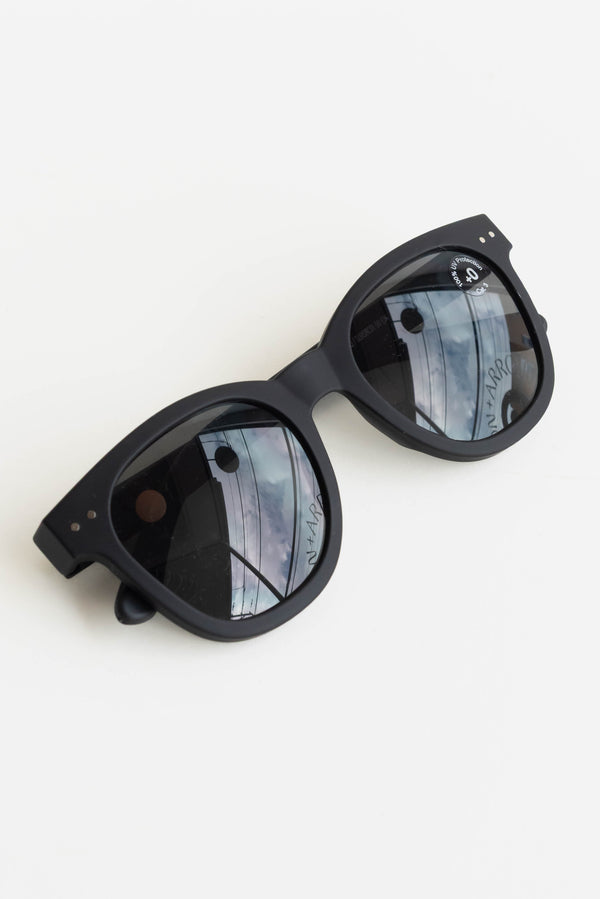 Izipizi N Sunglasses in Black