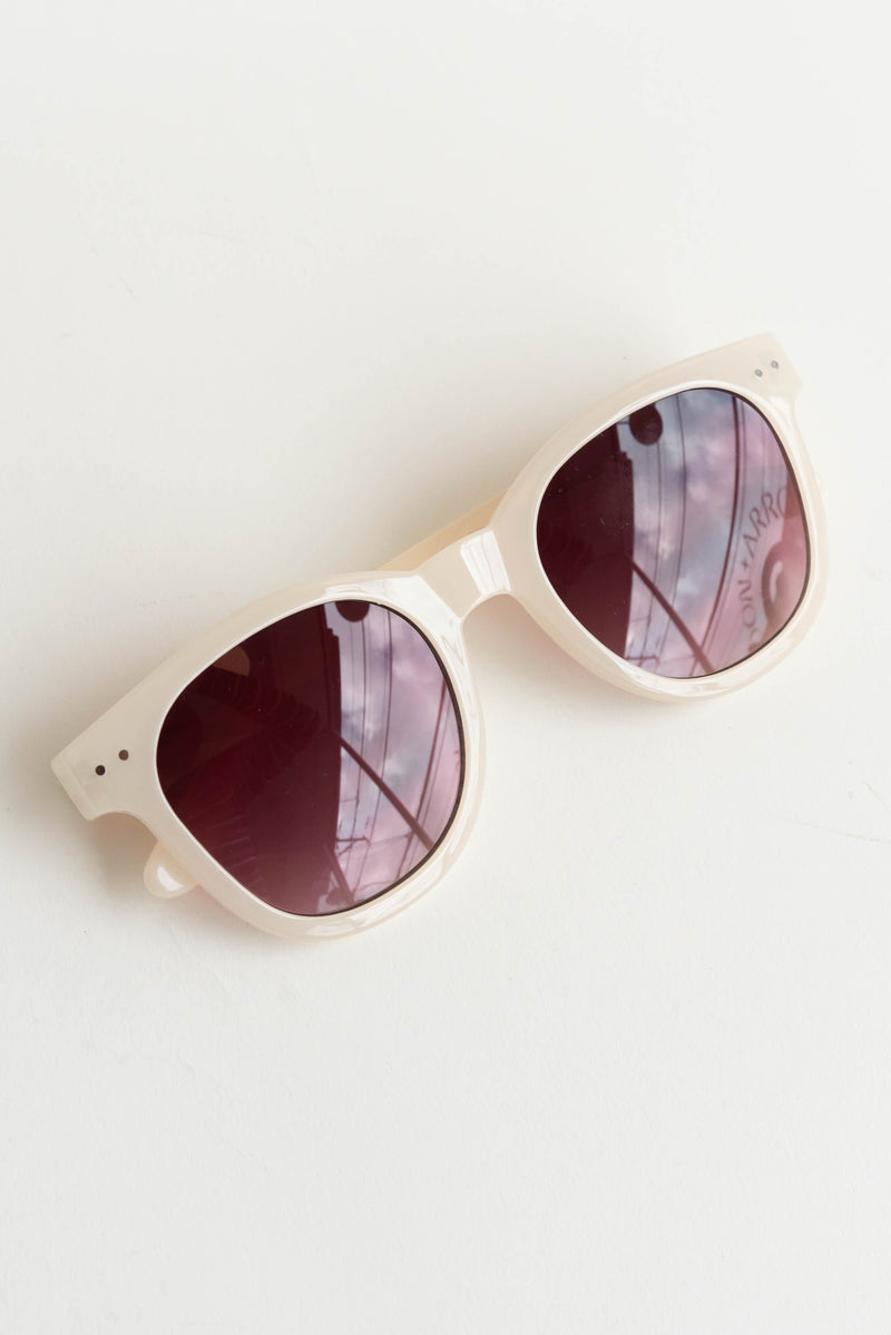 Izipizi N Sunglasses in Vintage Cream