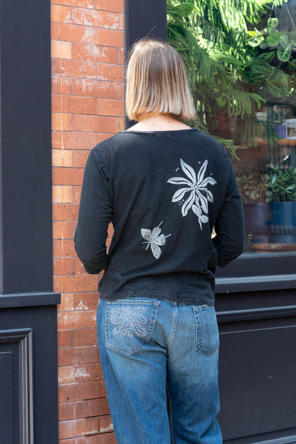 Ondo 3/4 sleeve black t-shirt