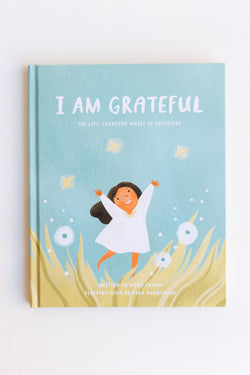 I Am Grateful is a young children’s book written by Mimi Ikonn and illustrated by Vika Samsonova with the aim to help kids adopt a more positive attitude that will allow them to overcome whatever challenges life throws at them