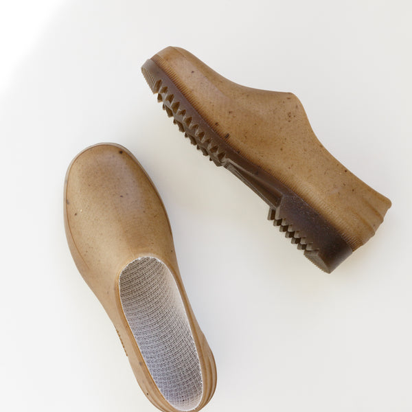 Plasticana Gardana Clog – Moon and Arrow